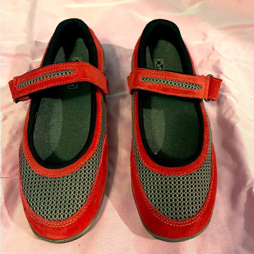 OrthoFeet 2E- 7.5, Women’s Springfield MaryJane Shoes